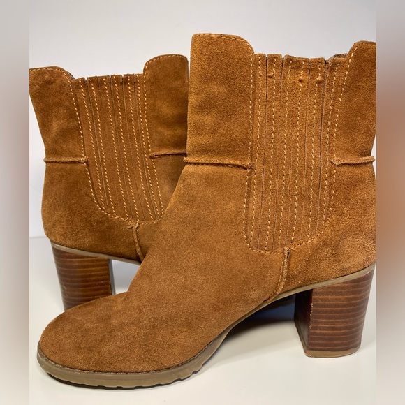 Circa Joan And David Boots, Size 6.5, Suede Ankle Boots, Cognac - Picture 4 of 7